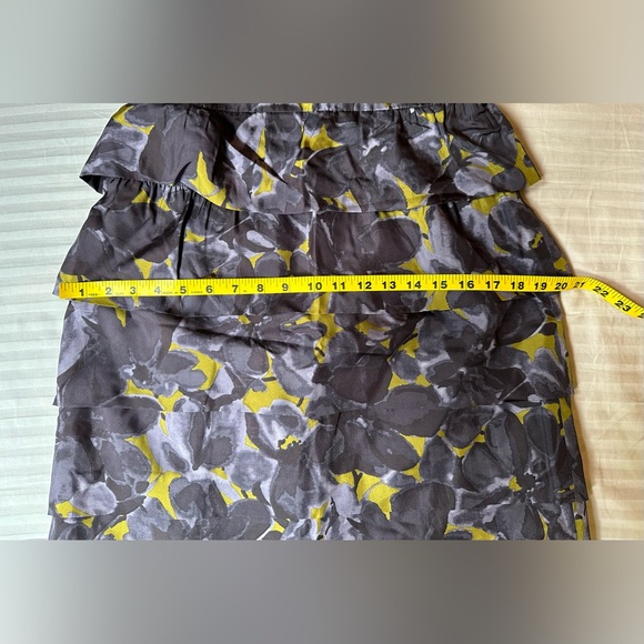 J. Crew•strapless silk mini dress•women’s 6•black/gray floral•peplum/ruffle - Picture 7 of 14